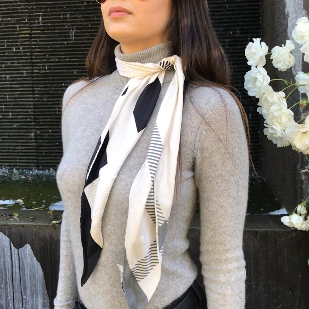 BURBERRY ‘Silk Skinny Scarf’